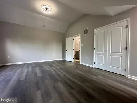 Bedroom - 43997 Needmore Ct, Ashburn, VA 20147 photo 1 of 2