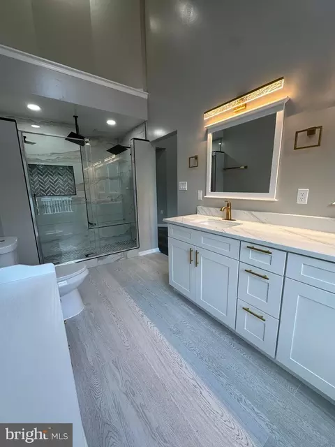 Bath - 43997 Needmore Ct, Ashburn, VA 20147 photo 10 of 11