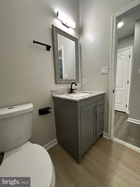 Bath - 43997 Needmore Ct, Ashburn, VA 20147 photo 5 of 11