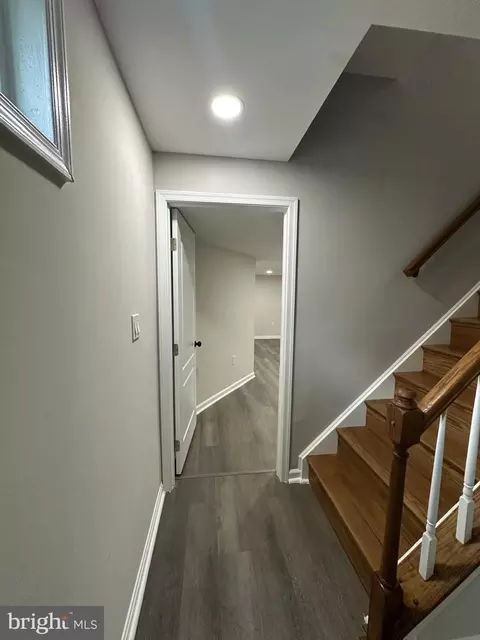 Entry Way - 43997 Needmore Ct, Ashburn, VA 20147 photo 2 of 20