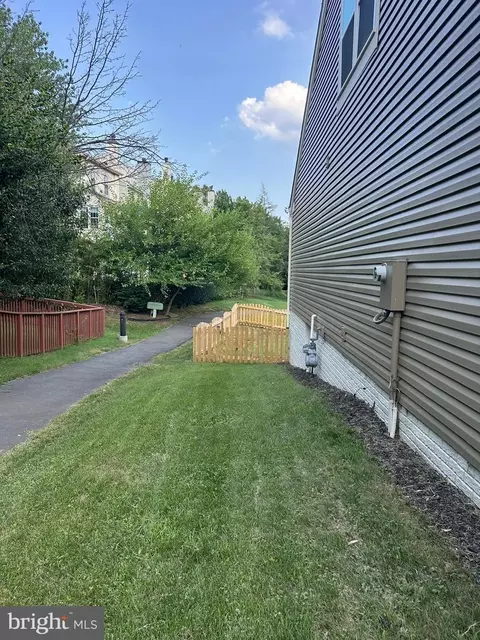 Exterior - 43997 Needmore Ct, Ashburn, VA 20147 photo 15 of 17