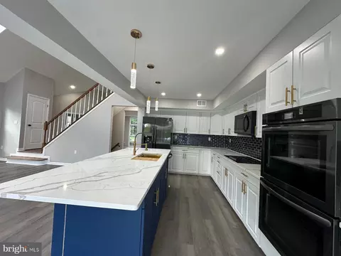 Kitchen - 43997 Needmore Ct, Ashburn, VA 20147 photo 1 of 5