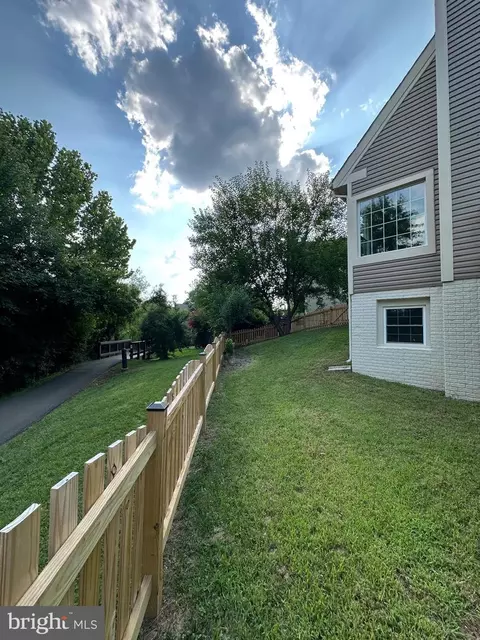 Exterior - 43997 Needmore Ct, Ashburn, VA 20147 photo 11 of 17