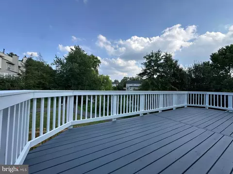 Exterior - 43997 Needmore Ct, Ashburn, VA 20147 photo 5 of 17