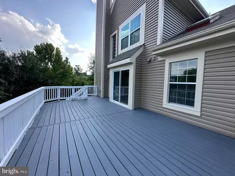 Exterior - 43997 Needmore Ct, Ashburn, VA 20147 photo 7 of 17