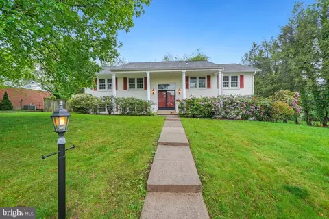 305 N Street St NE, Leesburg, VA 20176