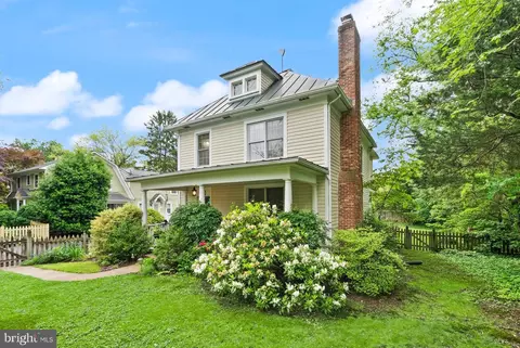 430 S Maple Ave, Purcellville, VA 20132