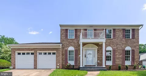 514 Cardinal Glen Cir, Sterling, VA 20164