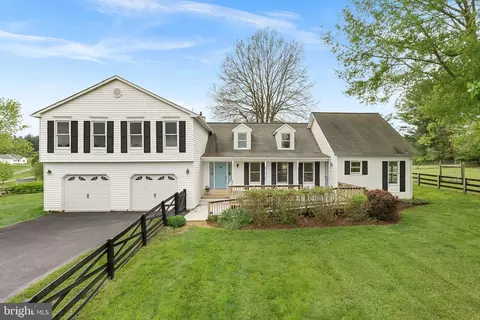 39560 Sweetfern Ln, Lovettsville, VA 20180