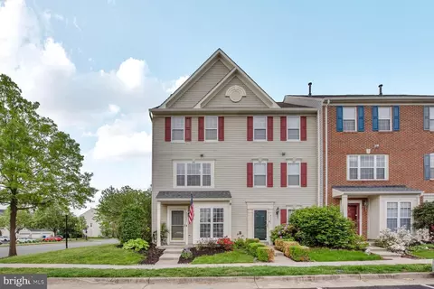 43041 Chiswick Ter, Chantilly, VA 20152