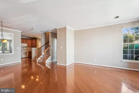 20242 Macglashan Ter, Ashburn, VA 20147 photo 5