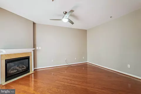 20242 Macglashan Ter, Ashburn, VA 20147 photo 18