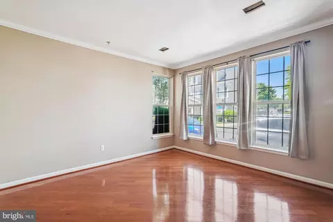 20242 Macglashan Ter, Ashburn, VA 20147 photo 9