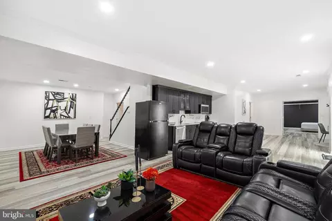 Entry Way - 45932 Pullman Ct, Sterling, VA 20164 photo 7 of 7