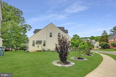 Exterior - 45932 Pullman Ct, Sterling, VA 20164 photo 6 of 8