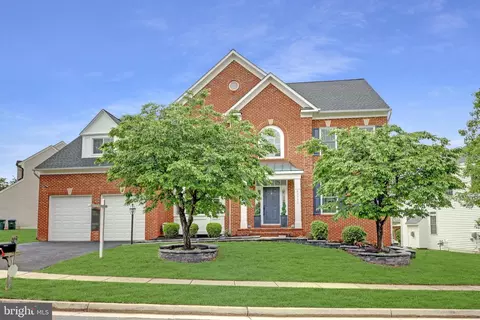 Exterior - 45932 Pullman Ct, Sterling, VA 20164 photo 2 of 8