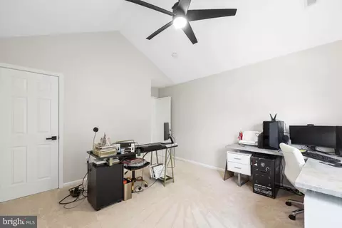 Entry Way - 45932 Pullman Ct, Sterling, VA 20164 photo 6 of 7
