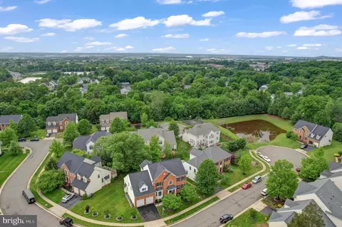 View/Area - 45932 Pullman Ct, Sterling, VA 20164 photo 2 of 6