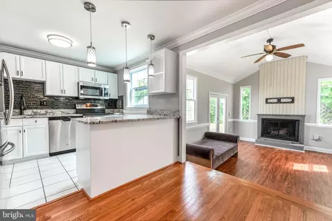 1308 E Beech Rd, Sterling, VA 20164 photo 9