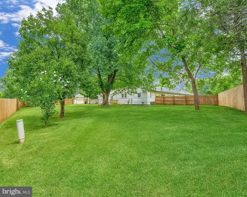 201 E Lynn Ct, Sterling, VA 20164 photo 15