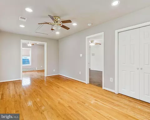 201 E Lynn Ct, Sterling, VA 20164 photo 14