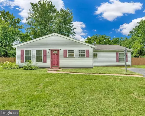 201 E Lynn Ct, Sterling, VA 20164 photo 16