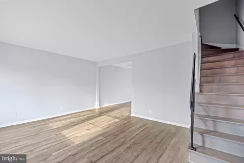 Entry Way - 312 E Cornell Dr, Sterling, VA 20164 photo 2 of 3