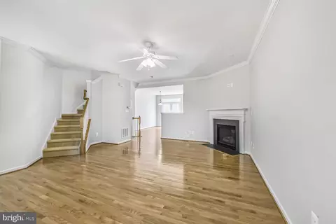 42952 Miltec Ter, Chantilly, VA 20152 photo 6