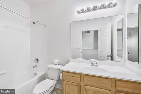 42952 Miltec Ter, Chantilly, VA 20152 photo 20