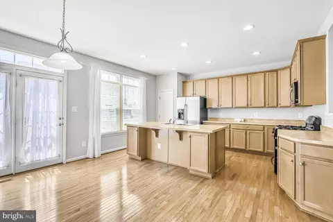 42952 Miltec Ter, Chantilly, VA 20152 photo 9