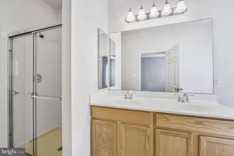 42952 Miltec Ter, Chantilly, VA 20152 photo 21
