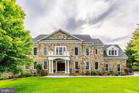 17181 Bold Venture Dr, Leesburg, VA 20176