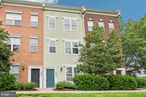 42397 Goldenseal Sq, Brambleton, VA 20148