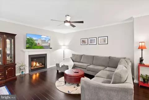 20355 Snowpoint Pl, Ashburn, VA 20147 photo 13