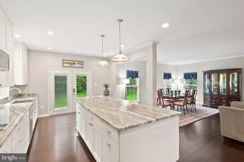 20355 Snowpoint Pl, Ashburn, VA 20147 photo 9