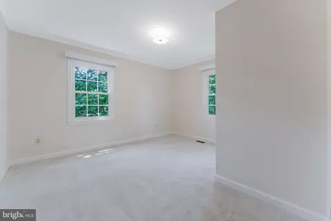 Bedroom - 21119 Deep Furrow Ct, Ashburn, VA 20147 photo 9 of 14