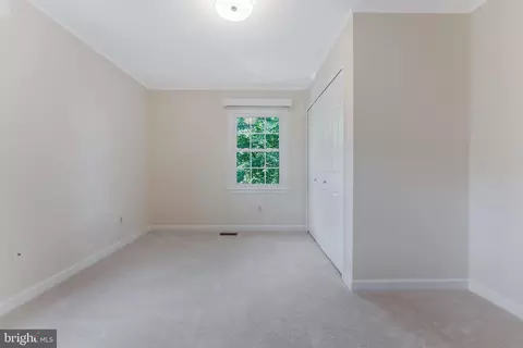 Bedroom - 21119 Deep Furrow Ct, Ashburn, VA 20147 photo 11 of 14