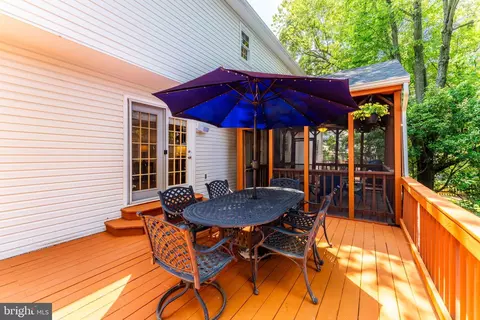 Exterior - 21119 Deep Furrow Ct, Ashburn, VA 20147 photo 11 of 22
