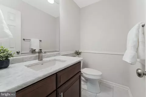 Bath - 21119 Deep Furrow Ct, Ashburn, VA 20147 photo 1 of 6