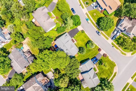 View/Area - 21119 Deep Furrow Ct, Ashburn, VA 20147 photo 5 of 5