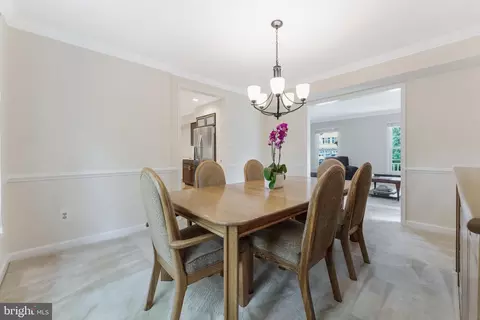 Dining - 21119 Deep Furrow Ct, Ashburn, VA 20147 photo 3 of 3