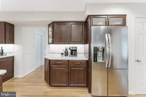 Kitchen - 21119 Deep Furrow Ct, Ashburn, VA 20147 photo 7 of 10