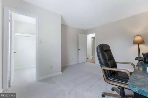 Bedroom - 21119 Deep Furrow Ct, Ashburn, VA 20147 photo 12 of 14