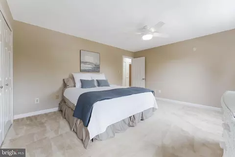 Bedroom - 21119 Deep Furrow Ct, Ashburn, VA 20147 photo 7 of 14
