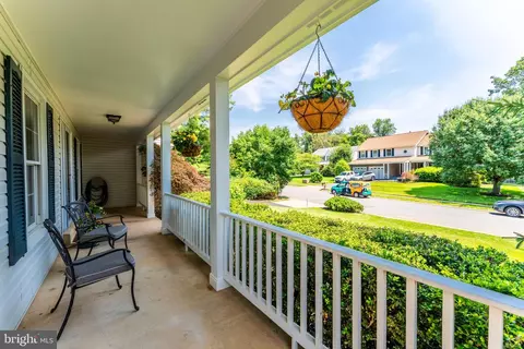 Exterior - 21119 Deep Furrow Ct, Ashburn, VA 20147 photo 7 of 22