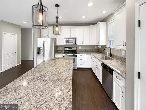 26124 Flintonbridge Dr, Chantilly, VA 20152 photo 9
