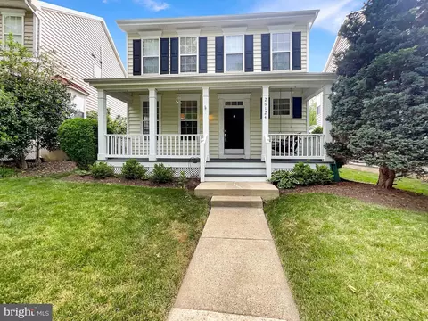 26124 Flintonbridge Dr, Chantilly, VA 20152