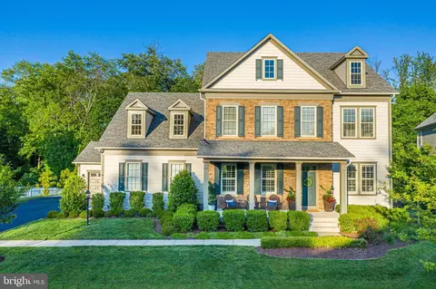 41223 Chatham Green Cir, Aldie, VA 20105