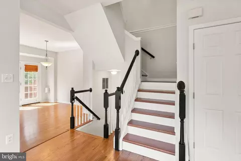 Entry Way - 20681 Southwind Ter, Ashburn, VA 20147 photo 2 of 3