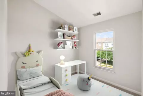 Bedroom - 20681 Southwind Ter, Ashburn, VA 20147 photo 6 of 8